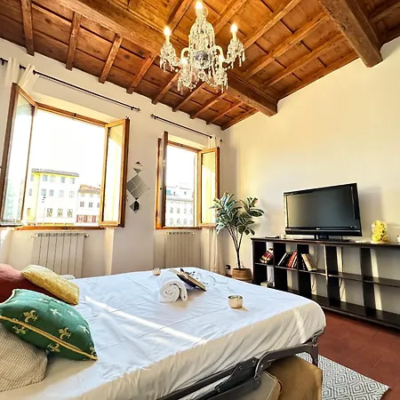Apartment Luxurious View On Santa Croce Florenz